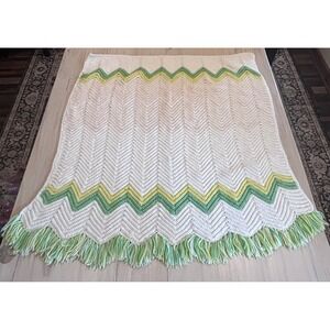 Vintage Handmade Crochet Chevron‎ Baby Blanket White Green Yellow Zig Zag Fringe